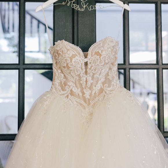 Randy Fenoli Antoinette Wedding Dress - Picture 2 of 4